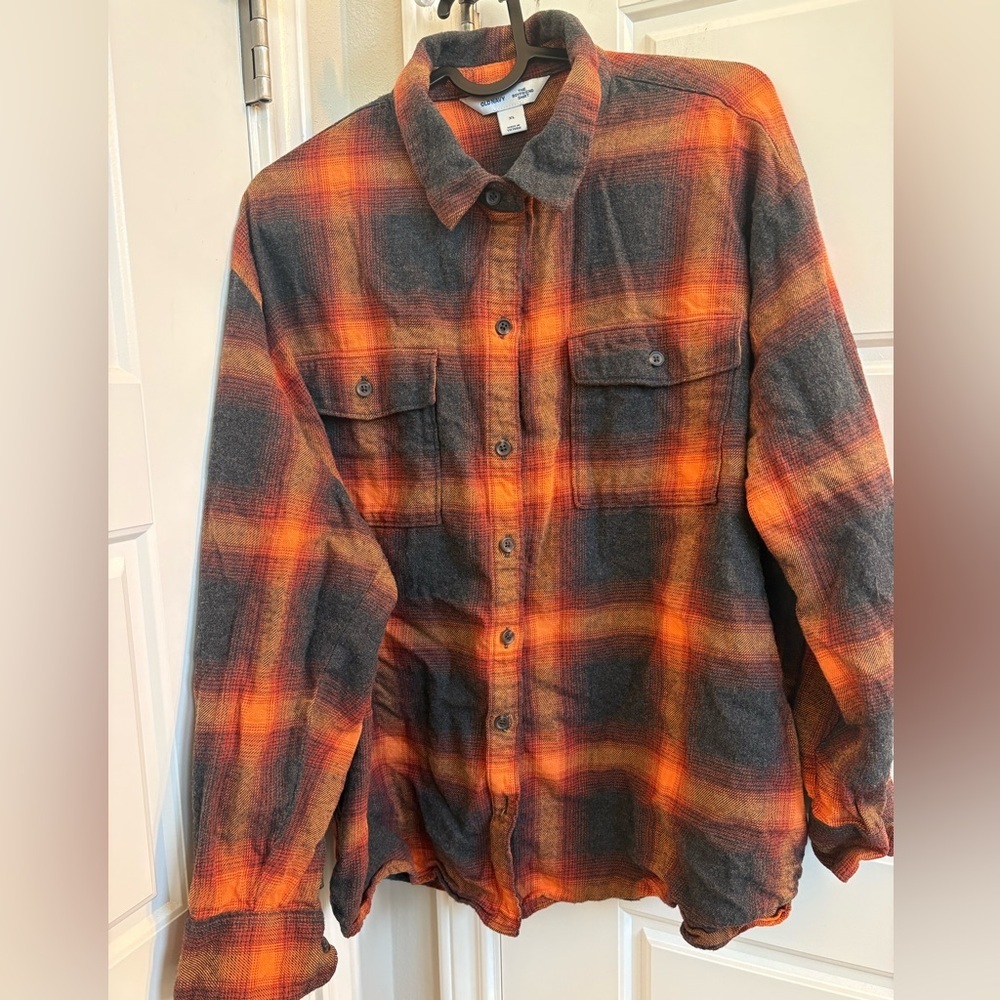 Old Navy Boyfriend Swiftie Evermore Plaid Flannel Button Down Shirt Size XL - Picture 2 of 5